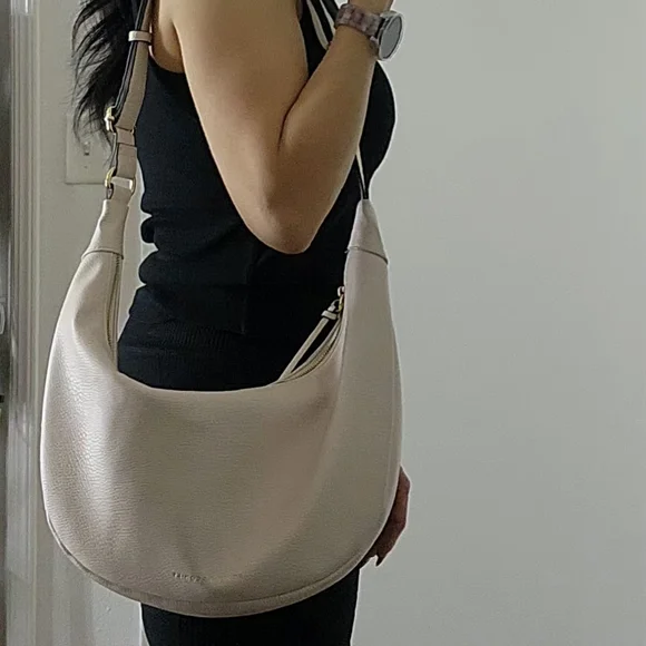 Poppy & Peonies Cream Shoulder Bag - Picture 6 of 6